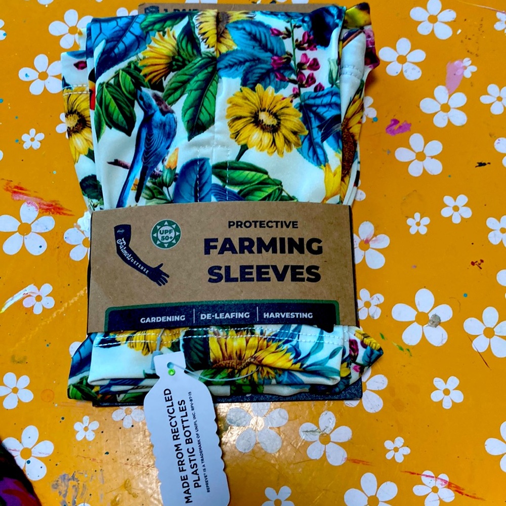 Nwt Garden Sleeves
